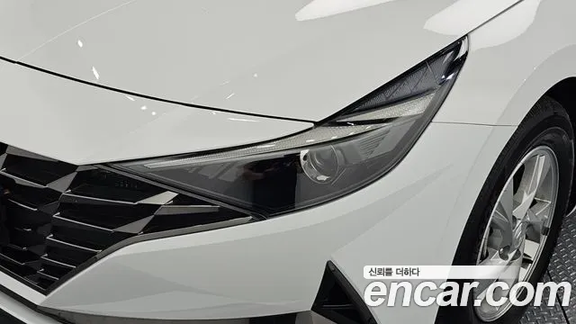 Hyundai Elantra 2023 thumb 4