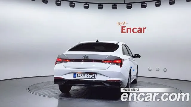 Hyundai Elantra 2023 thumb 11