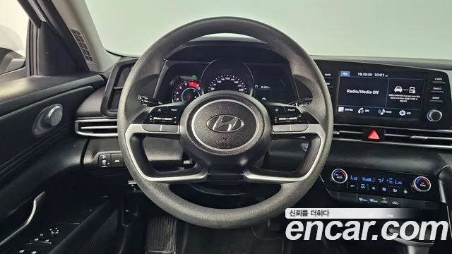 Hyundai Elantra 2023 thumb 4