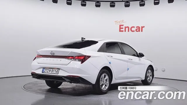 Hyundai Elantra 2023 thumb 7