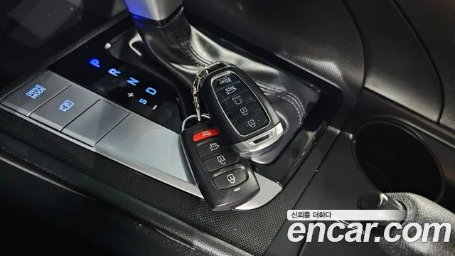 Hyundai Elantra 2023 thumb 8