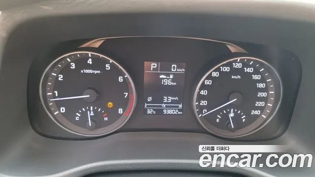 Hyundai AD 2016 thumb 4