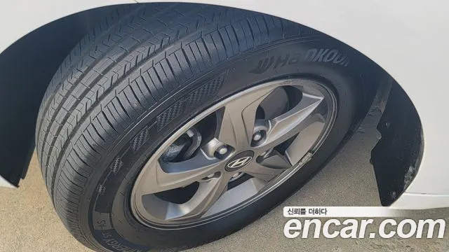 Hyundai AD 2016 thumb 10