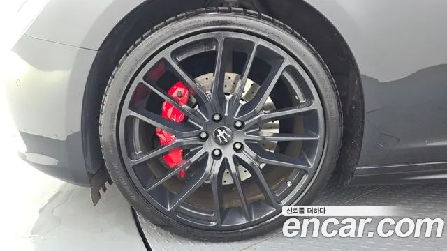 Maserati Ghibli 2014 thumb 4