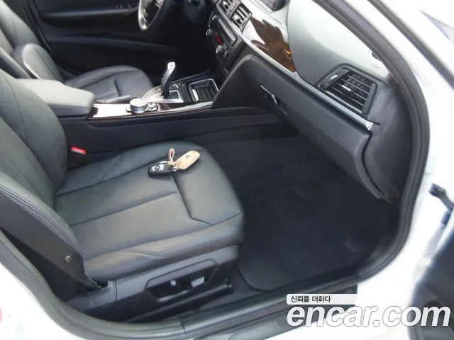 BMW 3 серии 2015 thumb 3
