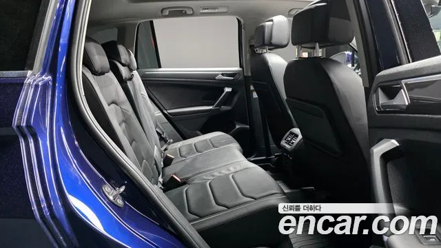 Volkswagen Tiguan 2018 thumb 2