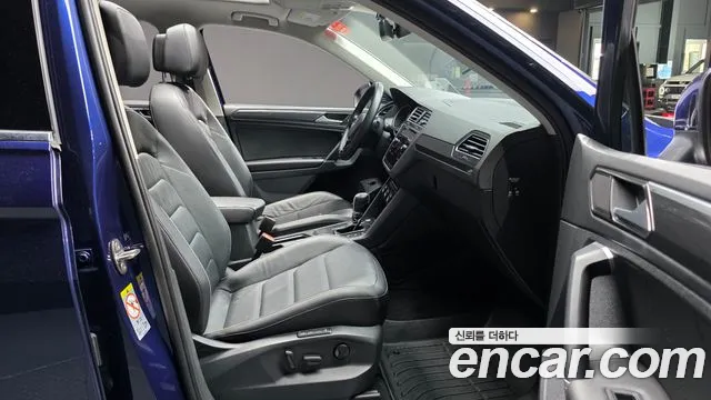 Volkswagen Tiguan 2018 thumb 3