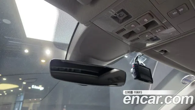 Volkswagen Tiguan 2018 thumb 4