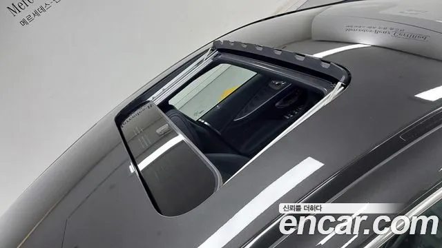 Mercedes-Benz AMG GT 2025 thumb 8