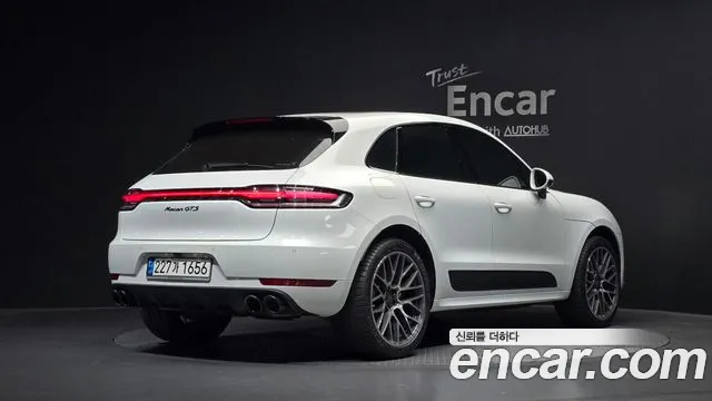 Porsche Macan 2020 thumb 2