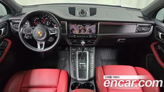 Porsche Macan 2020 thumb 3