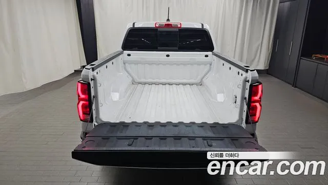 Chevrolet Colorado 2023 thumb 10