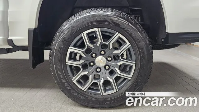 Chevrolet Colorado 2023 thumb 8