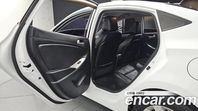 Hyundai Accent 2016 thumb 8