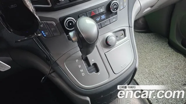 Hyundai Staria 2015 thumb 9