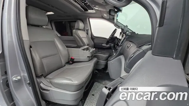Hyundai Staria 2015 thumb 10