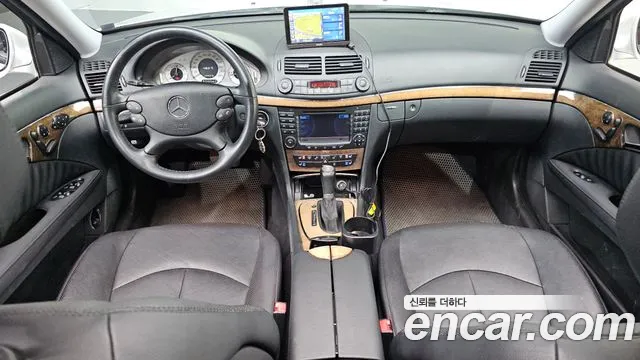 Mercedes-Benz E-Класс 2007 thumb 12