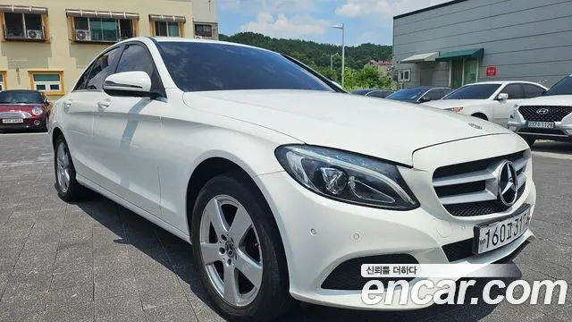 Mercedes-Benz C-Class 2017 thumb 6