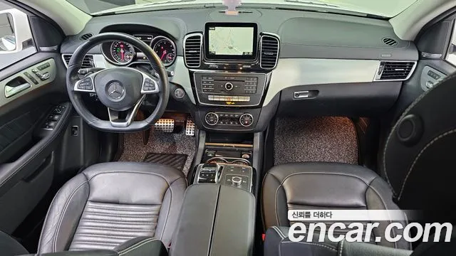 Mercedes-Benz GLE-Класс 2017 thumb 6
