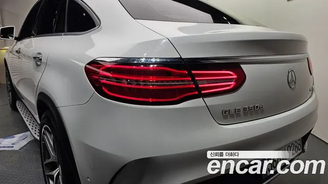 Mercedes-Benz GLE-Класс 2017 thumb 11