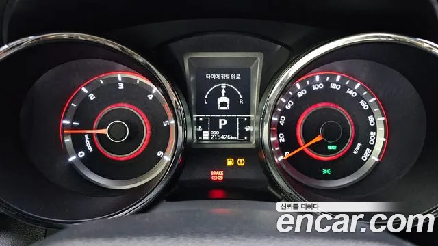 KGM Tivoli 2015 thumb 3