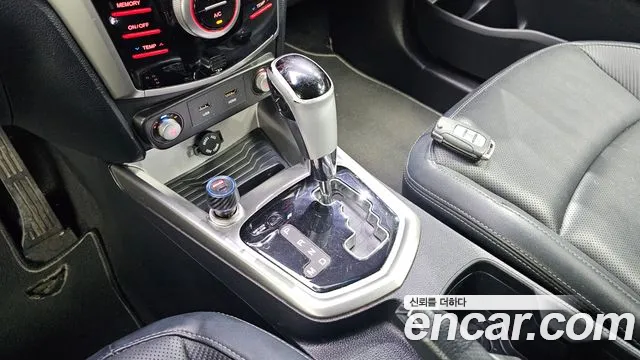KGM Tivoli 2015 thumb 5