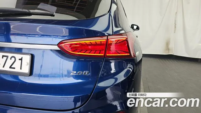Hyundai Santa Fe 2018 thumb 9