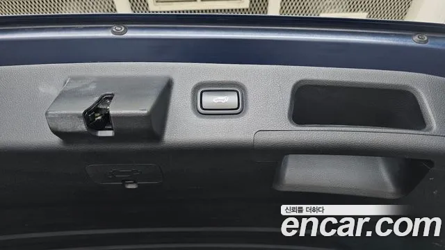 Hyundai Santa Fe 2018 thumb 12