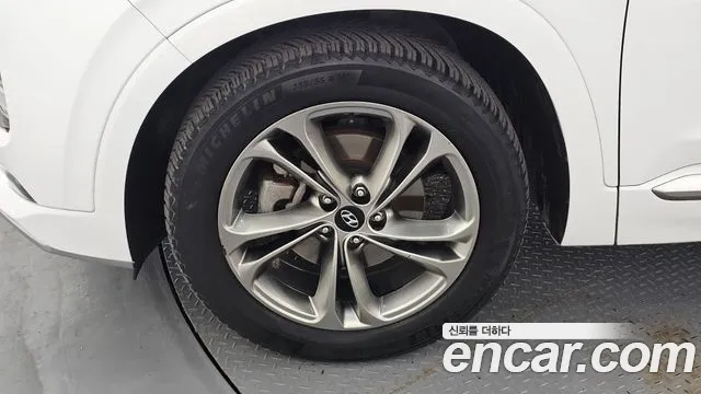 Hyundai Santa Fe 2018 thumb 6