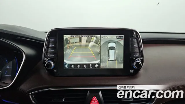 Hyundai Santa Fe 2018 thumb 4