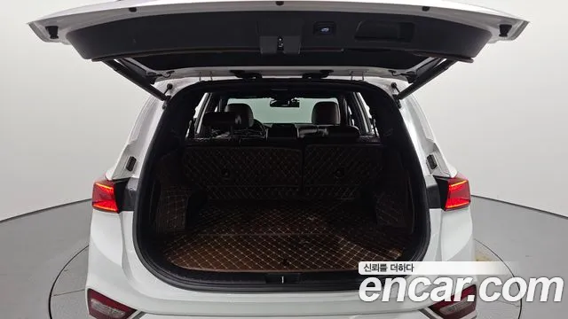 Hyundai Santa Fe 2018 thumb 3