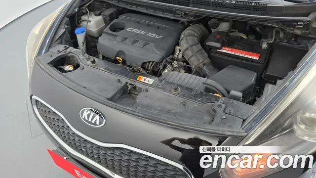 Kia Carens 2013 thumb 12