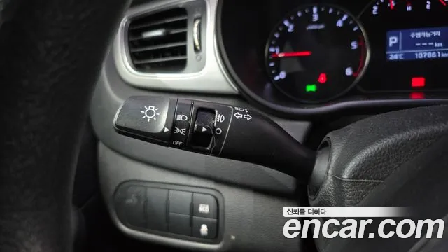 Kia Carens 2013 thumb 8