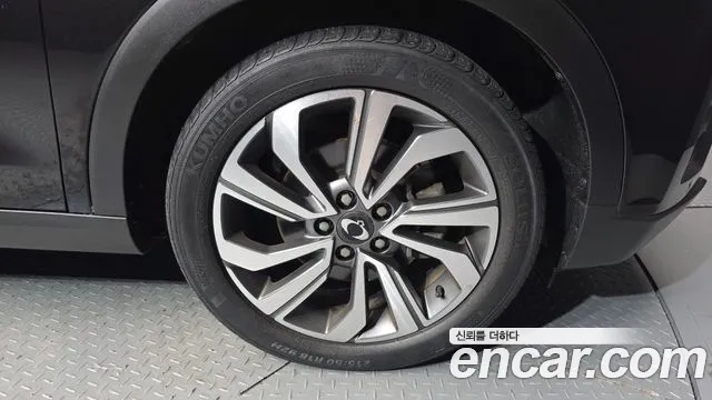 KGM Tivoli 2019 thumb 11