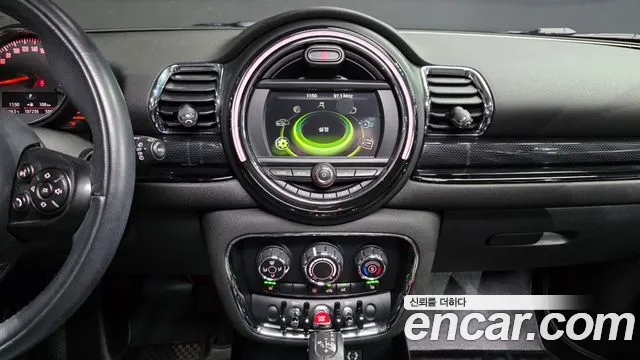 Mini Cooper Clubman 2017 thumb 6
