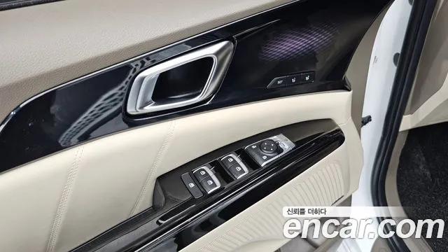Kia Carnival 2021 thumb 8