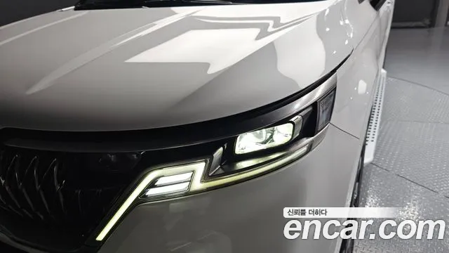 Kia Carnival 2021 thumb 7