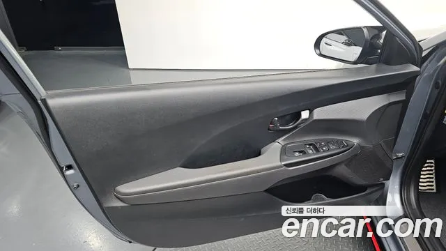 Hyundai Veloster 2019 thumb 11