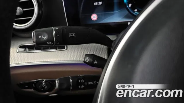 Mercedes-Benz E-Class 2017 thumb 5