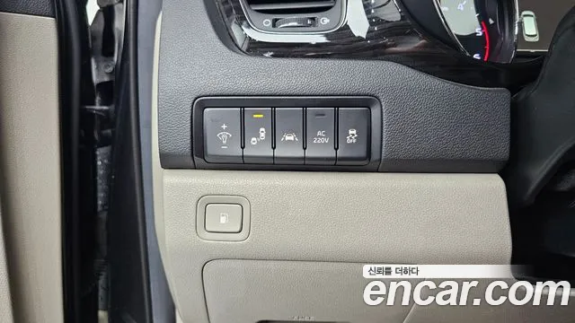 Kia Carnival 2019 thumb 10