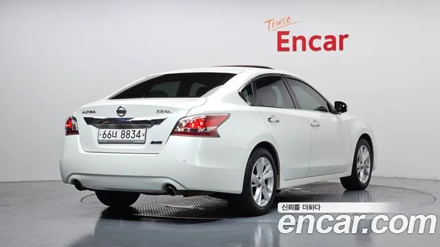 Nissan Altima 2014 thumb 4
