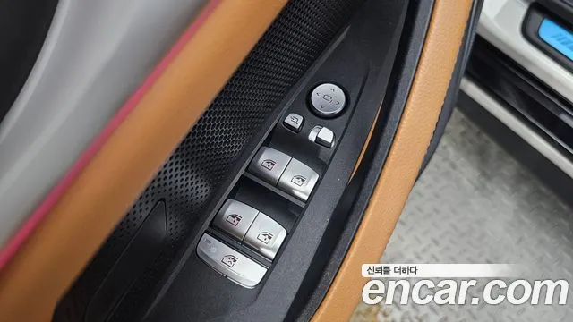 BMW i4 2022 thumb 7