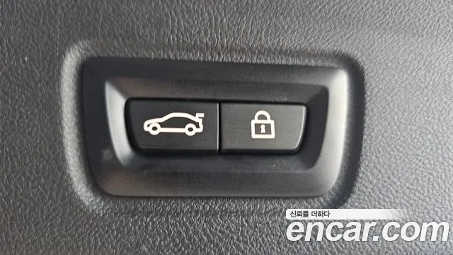 BMW i4 2022 thumb 11