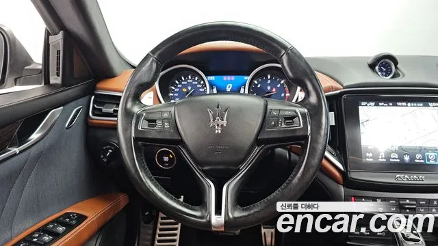 Maserati Ghibli 2019 thumb 5