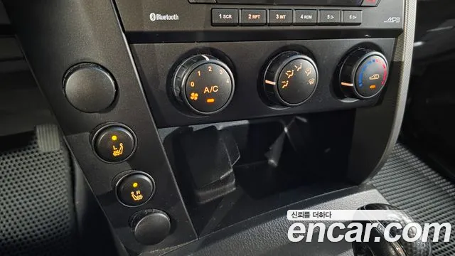 KGM Korando 2013 thumb 12