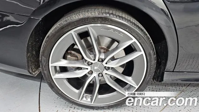 Mercedes-Benz E-Class 2019 thumb 7