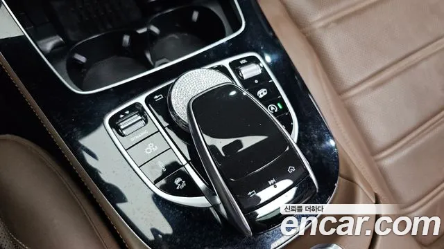 Mercedes-Benz E-Class 2019 thumb 3