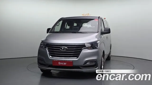 Hyundai Staria 2018 thumb 4