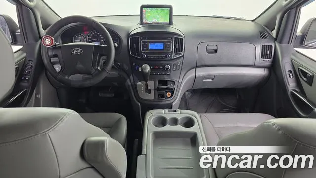Hyundai Staria 2018 thumb 12