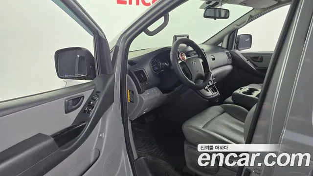 Hyundai Staria 2018 thumb 8